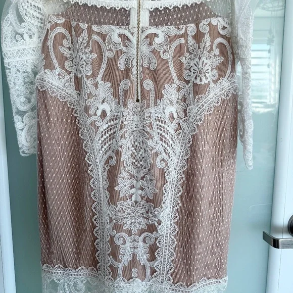 NWT, Bronx & Banco Barocco Swiss Gown - Picture 8 of 12